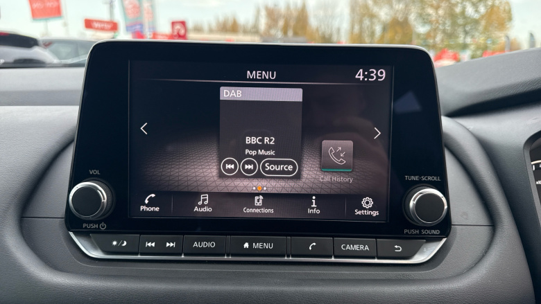 Nissan Qashqai 1.3 DiG-T MH Acenta Premium 5dr Petrol Hatchback